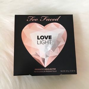 Too Faced Highlighter Ray of Light